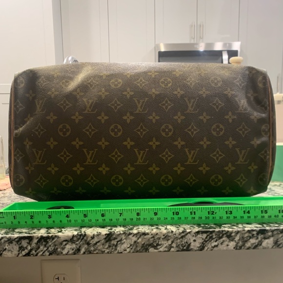 SOLD Authentic Louis Vuitton Speedy 40 - Picture 8 of 8